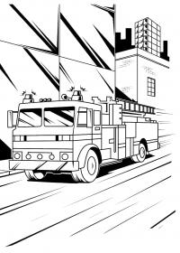 Пожарная машина в городе спешит на пожар Раскраски машины бесплатно